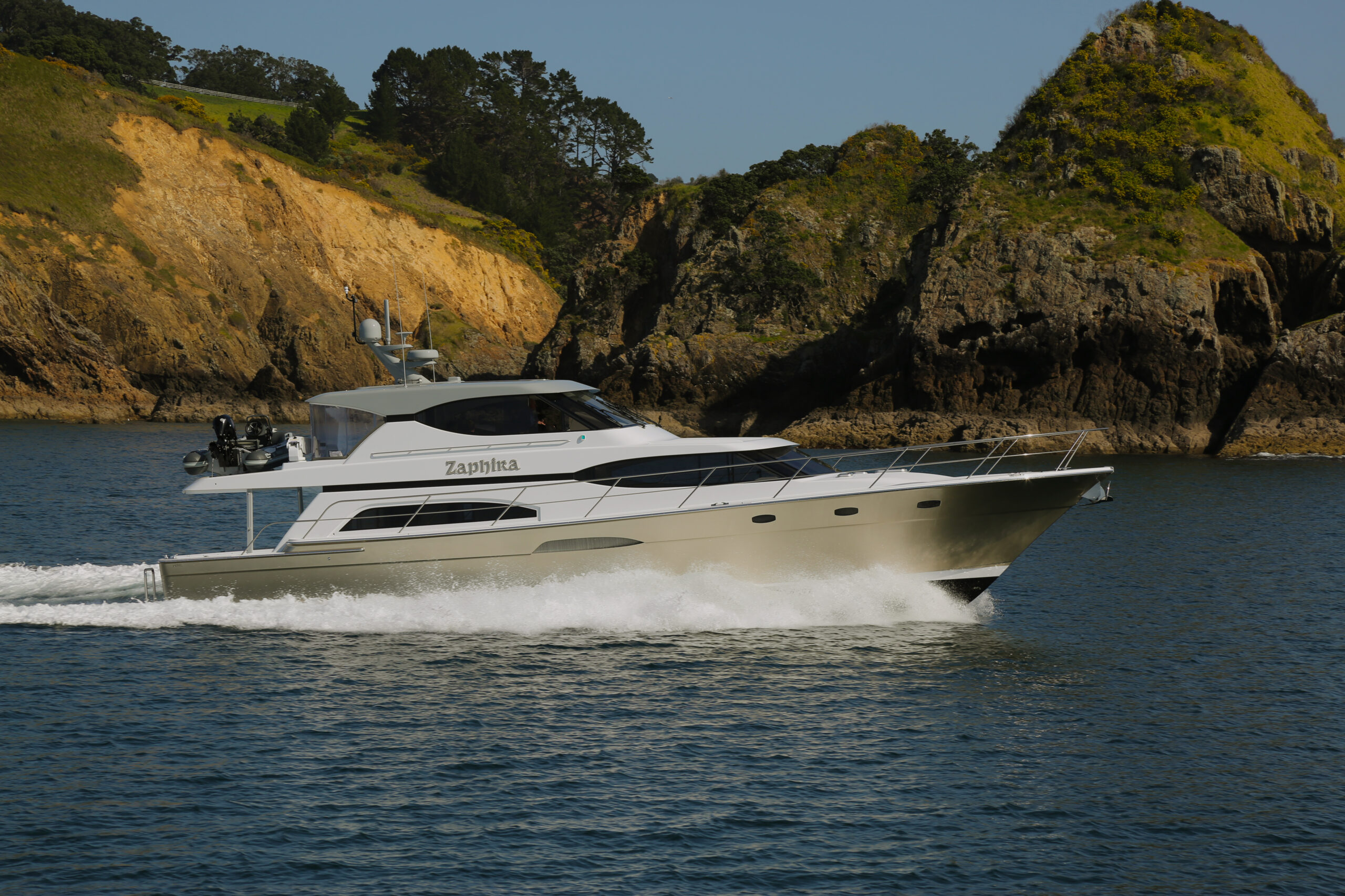 Elite 18m Mid-Pilothouse - Zaphira